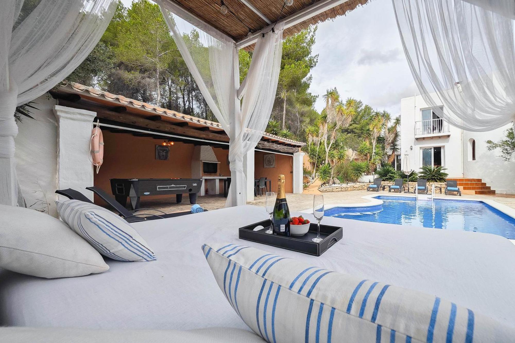 Villa Mercedes Santa Eularia des Riu Eksteriør bilde